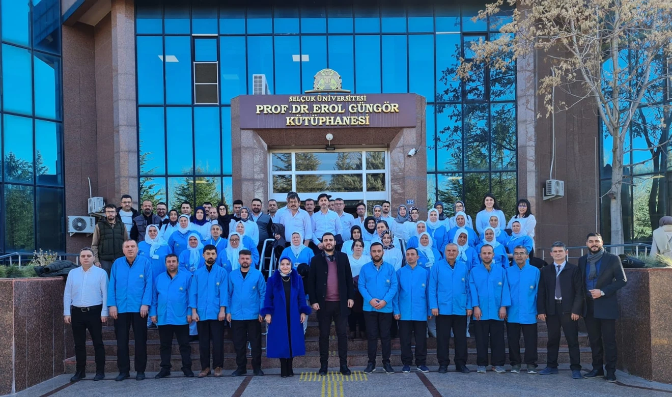 Üniversitemizde İş Yeri Düzeni ve Disiplinin Sağlanmasında Rol Oynayan Faktörler konulu Hizmet İçi Eğitimi gerçekleştirildi.